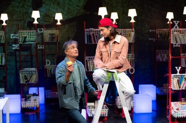 Mundua%20pitzatuta%20dago...%20antzerkia