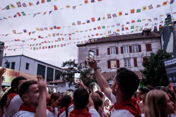 Baionako%20Besta%20alternatiboak%20Lorentxa%20Saragueta