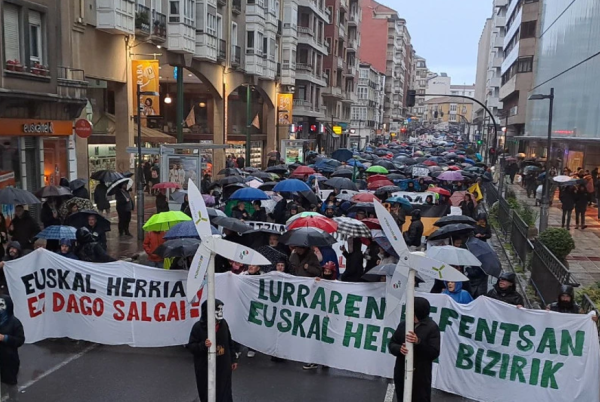 Gasteizen%20iragan%20manifestazio%20jendetsua
