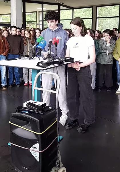 Etxepare%20lizeoko%20ikasleen%20prentsaurrekoa