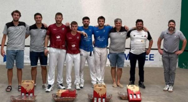 Irabazleak%20urdinez_%20Larralde%20eta%20Luro
