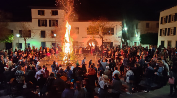 Gau%20Beltza%20(Arg:%20Paxkal%20Clerc)