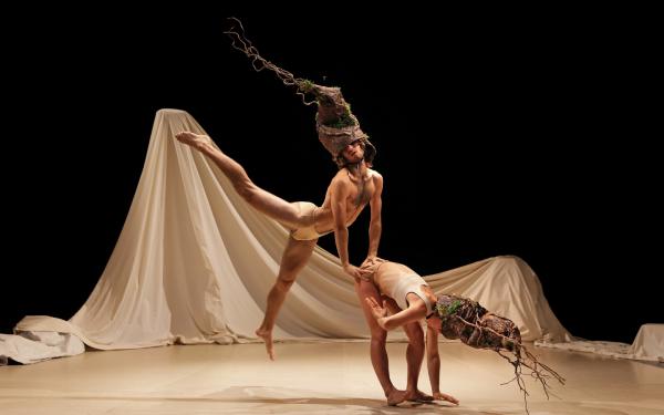 Dantza%20ekitaldia%20-%20Jazz%20musikaldia%20-%20Hotel%20Kalimutxo%20antzerkia%20-%20Arrantzako%20artikuluen%20merkatua%20-%20Udako%20enpleguak%20-%20Hatsaren%20Poesia%20tailerra